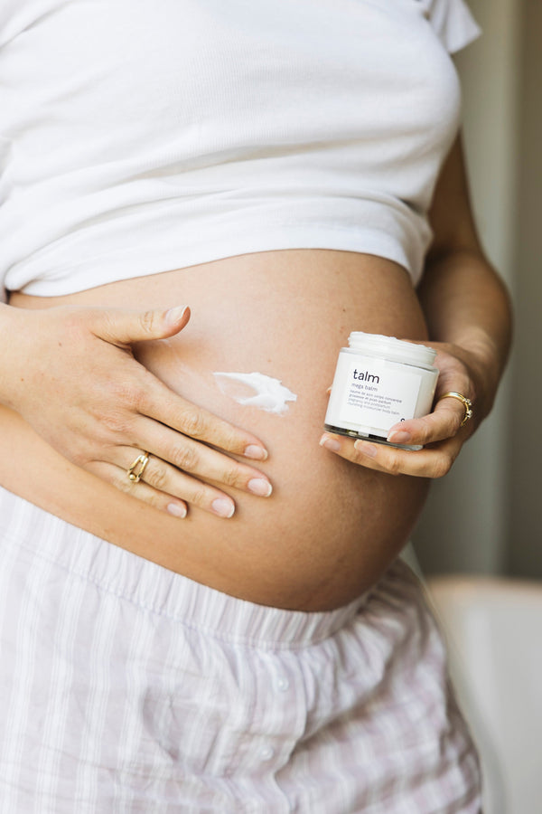 Quels ingrédients cosmétiques à éviter pendant la grossesse et l’allaitement ?